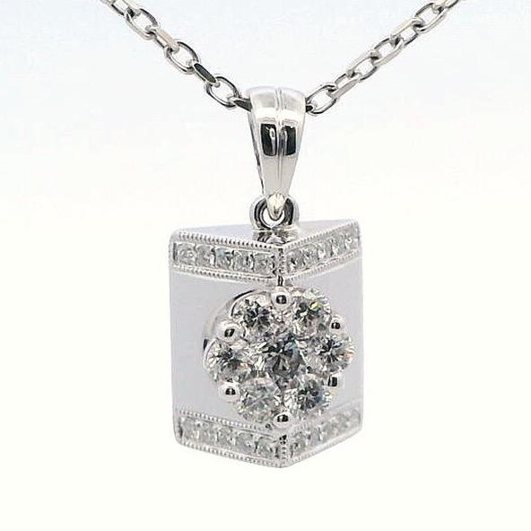Liontin Flower Diamond 18K / Diamond Jewelry