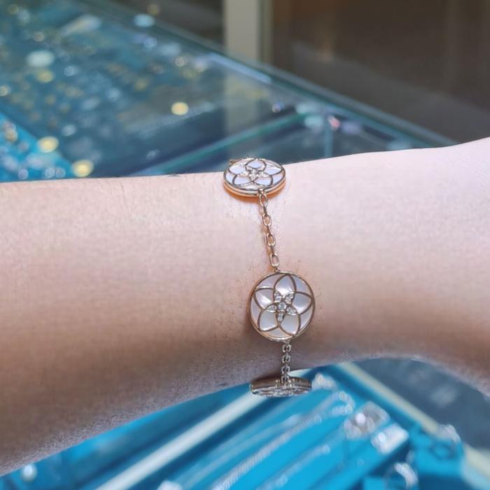 Flower MOP Diamond Bracelet 18K / Diamond Jewelry-99GBD179300AB-HT