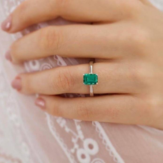 Emerald Baguette solitaire ring 18 K Gold Diamond Jewelry