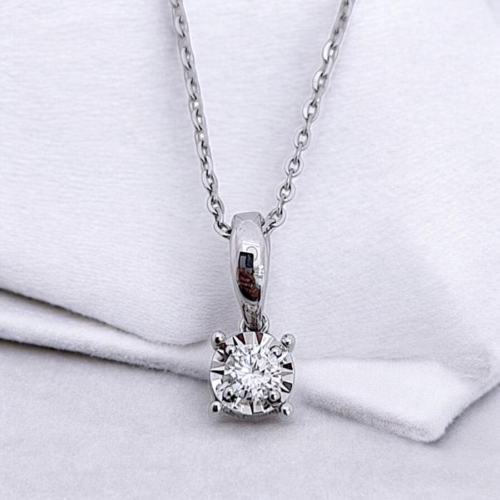 Liontin Solitaire Diamond 18K / Diamond Jewelry
