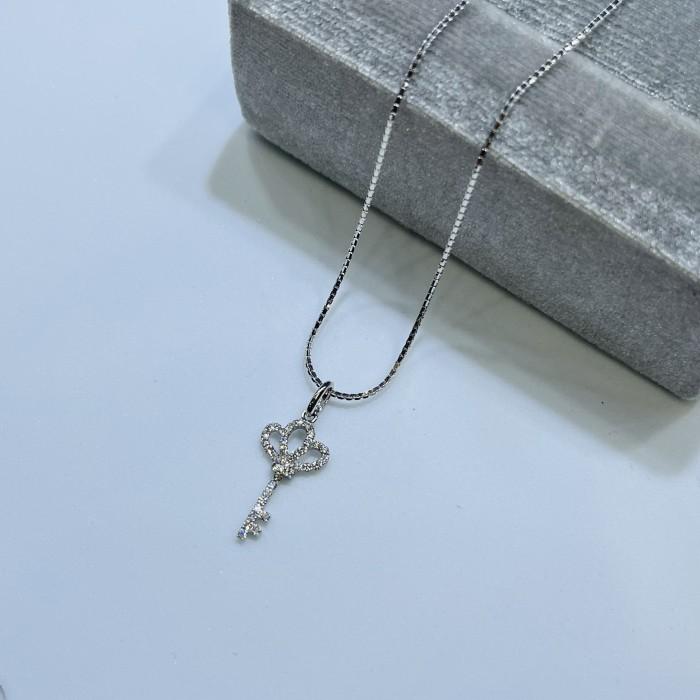 Triad key pendant diamond 18k Gold -Diamond Jewelry