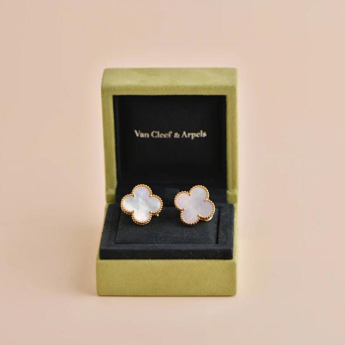 Magic MOP clover white vca earring 18k-Diamond Jewelry