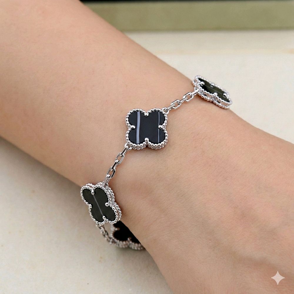 Clover Veined Onyx Bracelet  white gold 18K / Gelang Clover Veined Onyx 18K / Diamond Jewelry/ gelang clover emas putih veined onyx - 167GBD117000AB