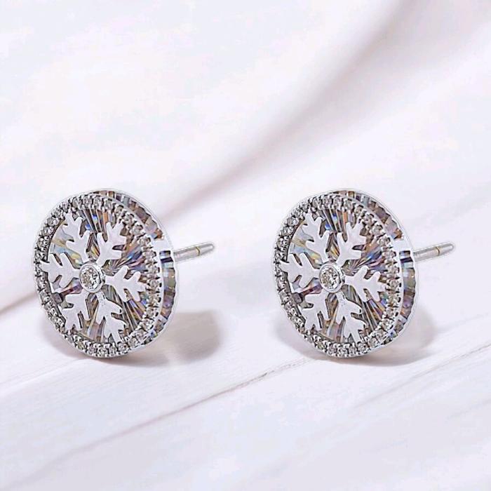 Snow Diamond Rainbow Sparkle Earring 18K / Diamond Jewelry