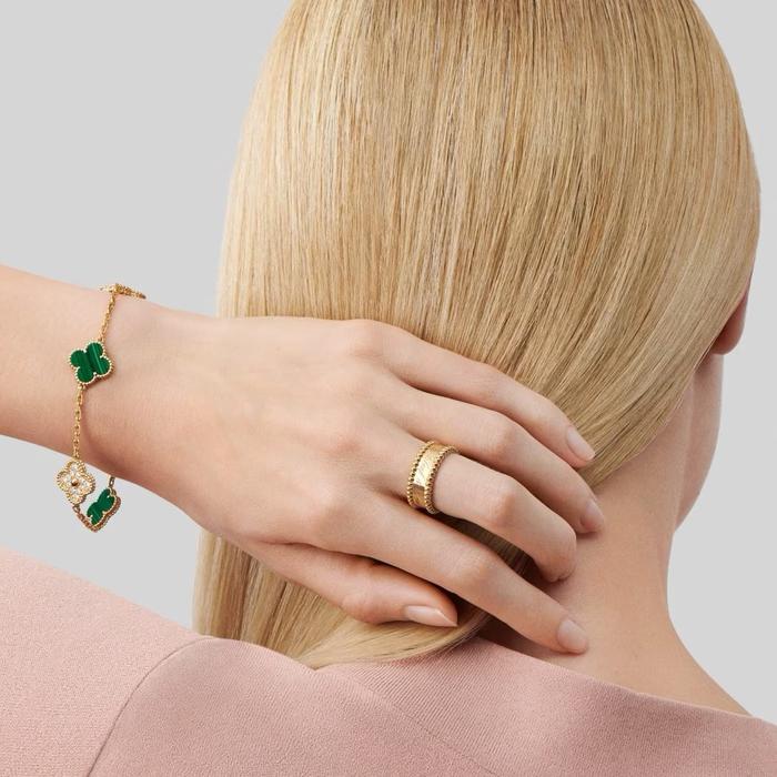 Malachite diamond bracelet clover green18k- Diamond Jewelry