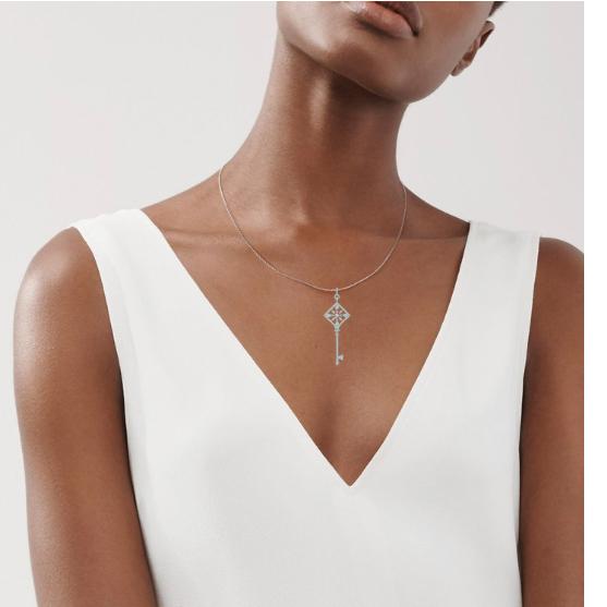 Kaledeiskop Tif Key pendant diamond 18K gold Diamond Jewelry