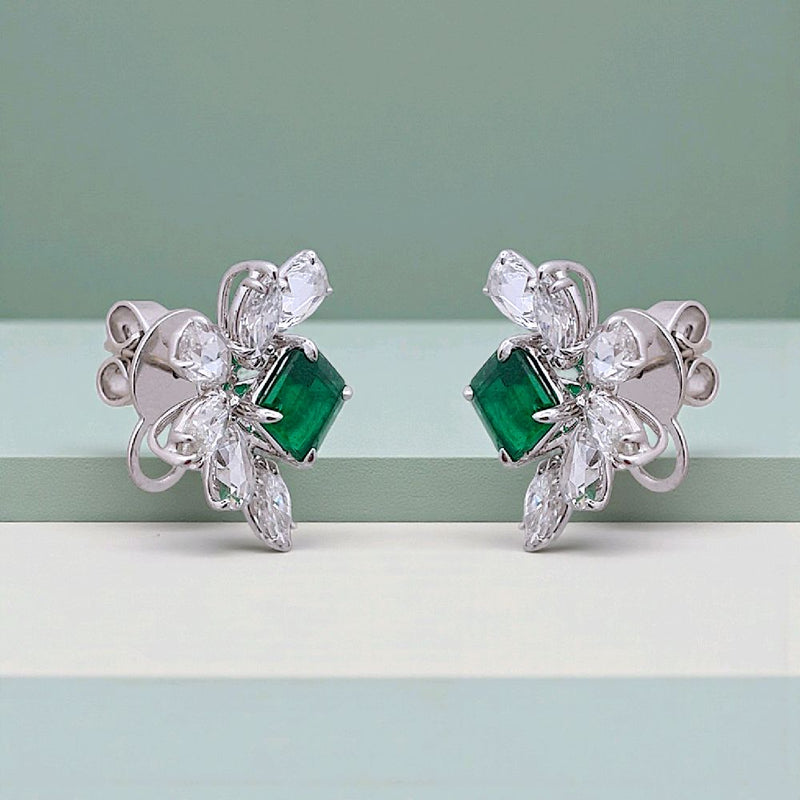 Leaf Emerald Diamond Earring 18K / Anting Berlian Emerald Daun 18K / Diamond Jewelry 20BA7000VN-HT