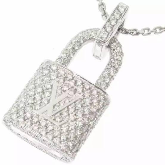 lv8 padlock necklace with full Diamond &18K white gold Diamond Jewelr