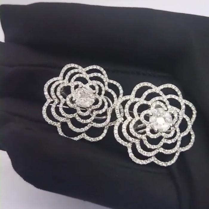 Camelia Diamond Earring 18k white gold Diamond Jewelry