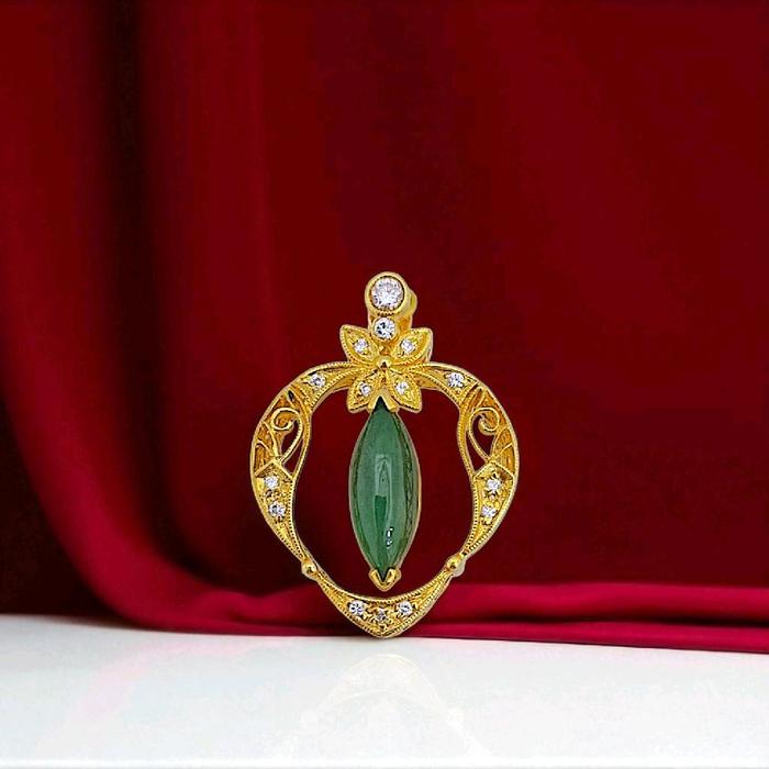 Liontin Love Jade Diamond 18K / Diamond Jewelry 15LBGT493WP-HT