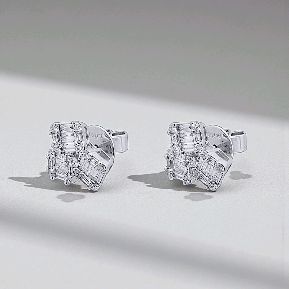 Tri Baguette Diamond Earring 18K / Anting Berlian Tiga Baguette 18K / Diamond Jewelry 398AB10200KVLS-HT