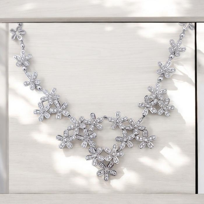Flower Diamond Necklace / Diamomd Jewelry