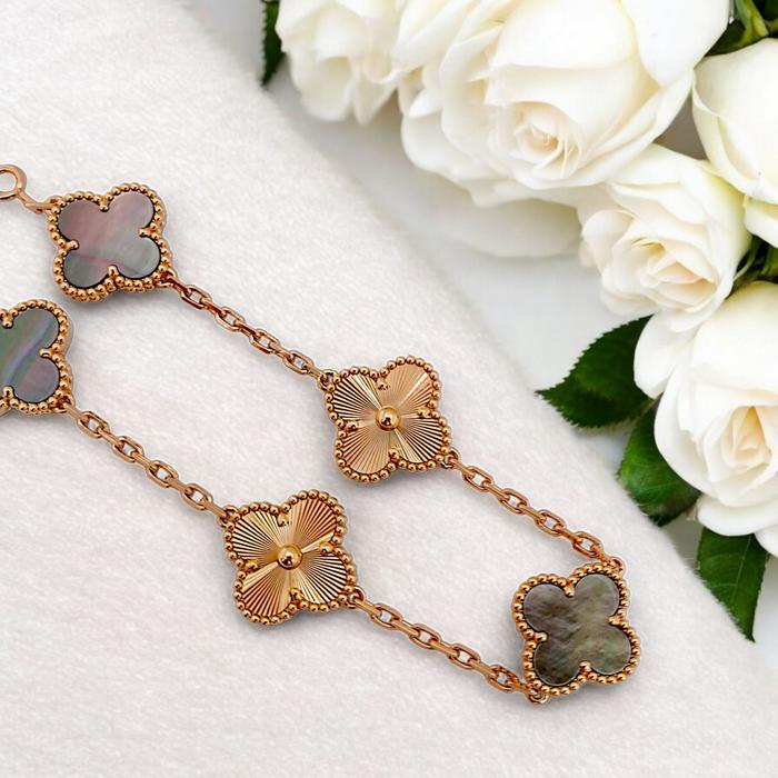 Vintage Alhambra Obsician 5 Clover Bracelet 18K /Diamond Jewelry