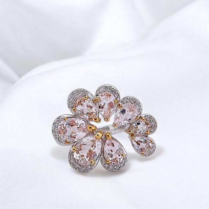 Flower Magonite Diamond Ring 18K / Diamond Jewelry