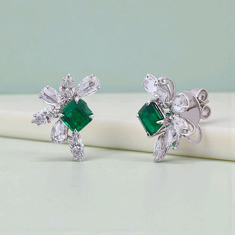 Leaf Emerald Diamond Earring 18K / Anting Berlian Emerald Daun 18K / Diamond Jewelry 20BA7000VN-HT