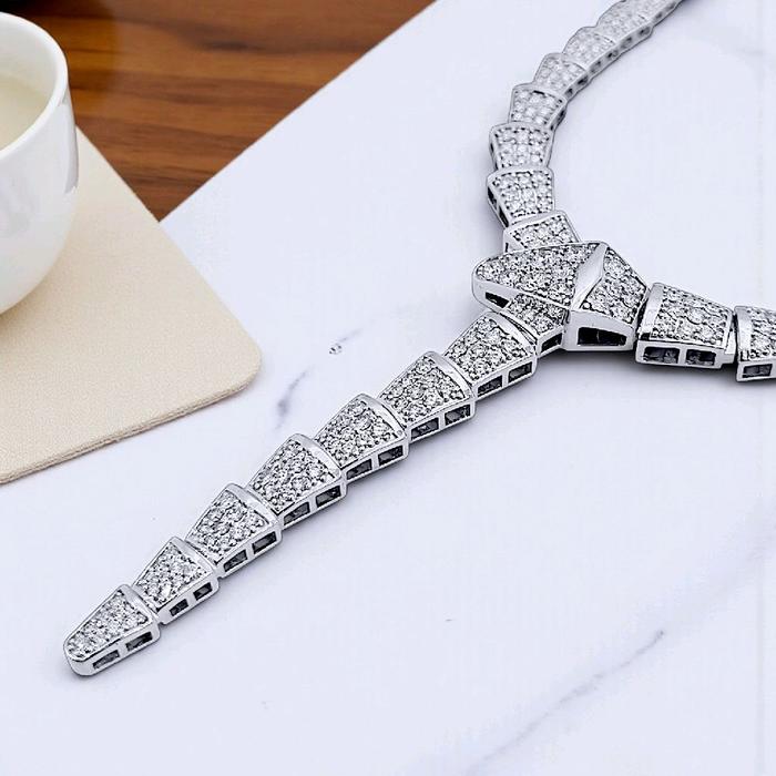 Ulo Serpenti Large Diamond Necklace 18K / Kalung Berlian Ulo Serpenti Besar 18K / Diamond Jewelry-1KBD4465ANNEW-HT