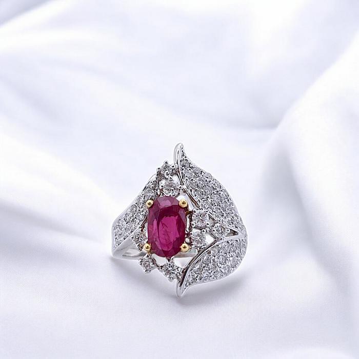 Ruby Diamond Ring 18K / Diamond Jewelry