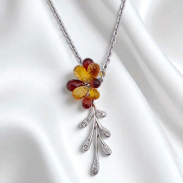 Liontin Flower Diamond 18K / Diamond Jewelry 13LBGT135WP-HT