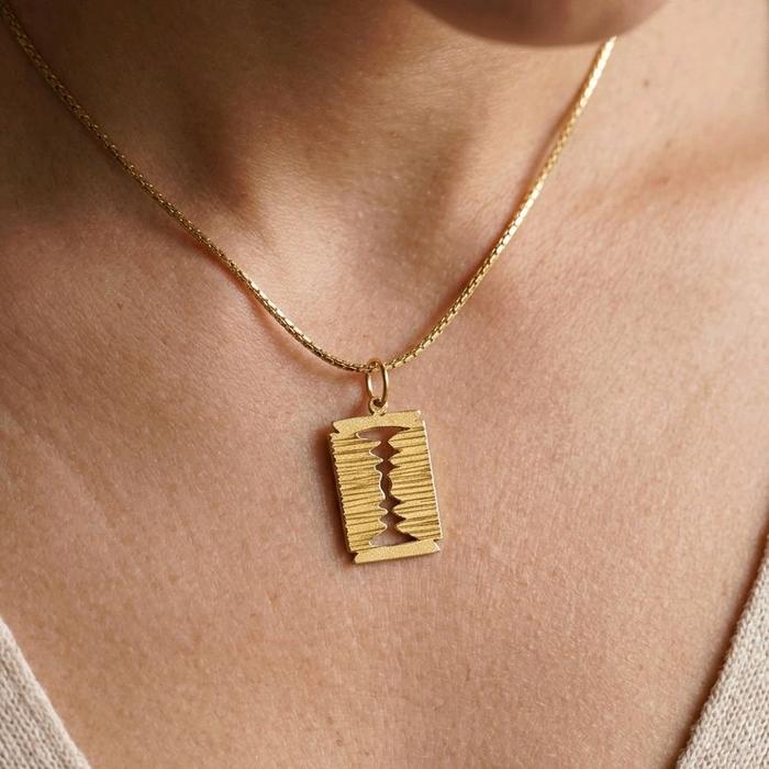 Yellow Gold Razor Pendant 23K / Liontin Emas Silet 23K / Diamond Jewelry /  289LMSWP1