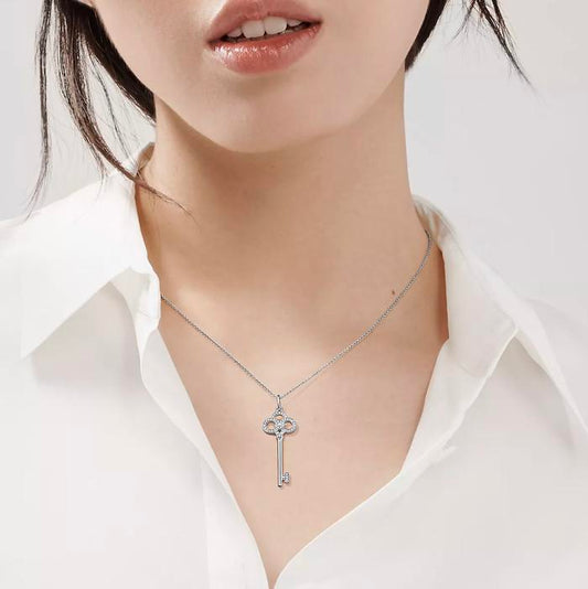 Key Pendant with Diamond and white hold 18 K Diamond Jewelry
