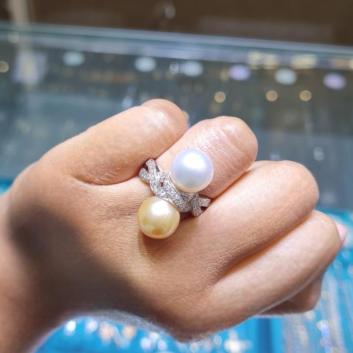 Duo Pearl Diamond Ring 18K / Diamond Jewelry