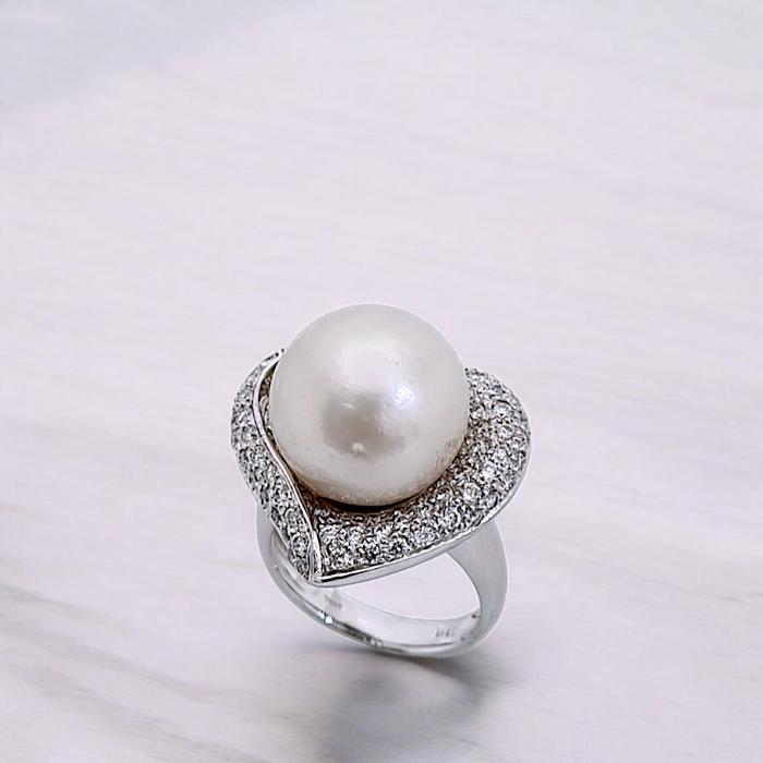 Love Pearl Diamond Ring 18K / Diamond Jewelry