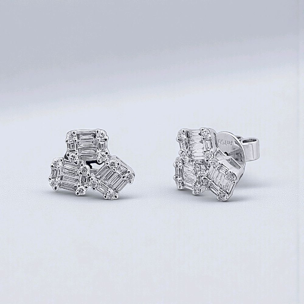 Tri Baguette Diamond Earring 18K / Anting Berlian Tiga Baguette 18K / Diamond Jewelry 398AB10200KVLS-HT