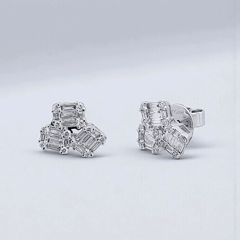 Tri Baguette Diamond Earring 18K / Anting Berlian Tiga Baguette 18K / Diamond Jewelry 398AB10200KVLS-HT