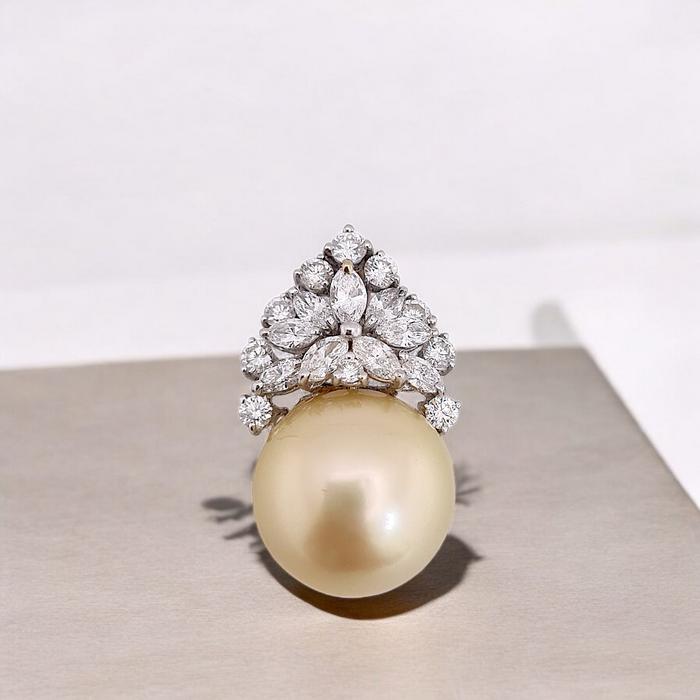 Liontin Pearl Diamond 18K / Diamond Jewelry