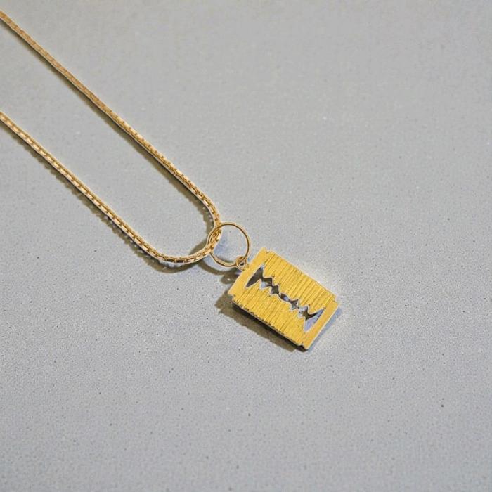 Yellow Gold Razor Pendant 23K / Liontin Emas Silet 23K / Diamond Jewelry /  289LMSWP1