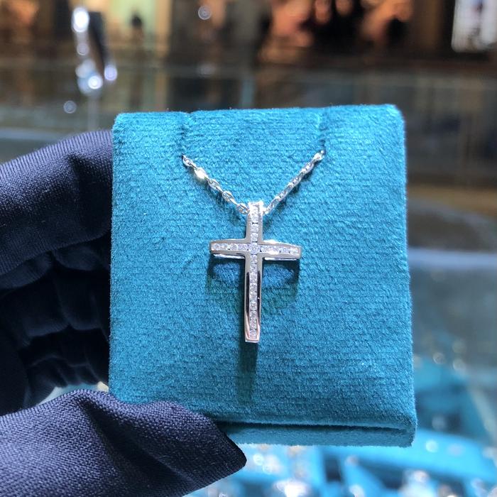 Simply Small Diamond Cross Pendant 18k/Liontin salib berlian simple-Diamond Jewelry