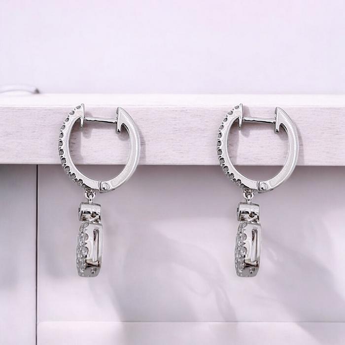 Cushion Diamond Earrings 18K / Diamond Jewelry