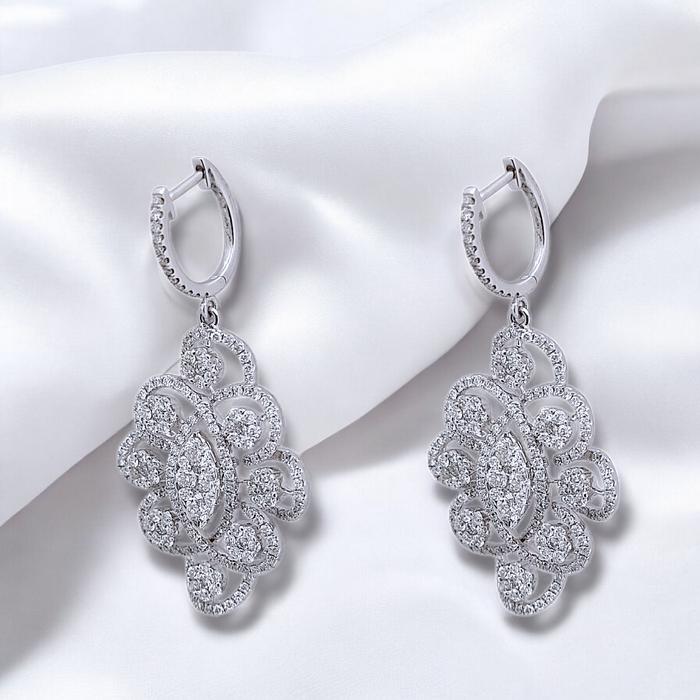 Flower Diamond Earring 18K / Diamond Jewelry