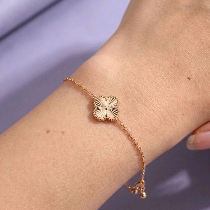 Small Clover Rose Gold Brecelet 17K /  Diamond Jewelry / 486GMS293LS