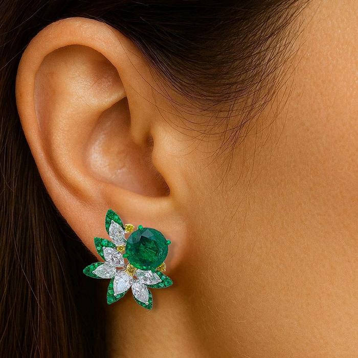 Leaf Emerald Earring 18K / Anting Daun Emeral 18K / Diamond Jewelry 19BA25000VN-HT