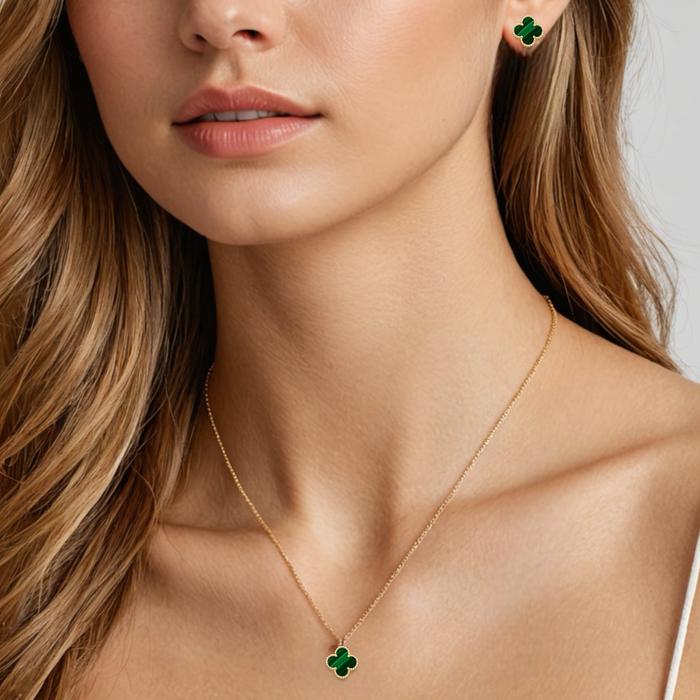 Sweet alhambra VCA gold 18 K Diamond Jewelry