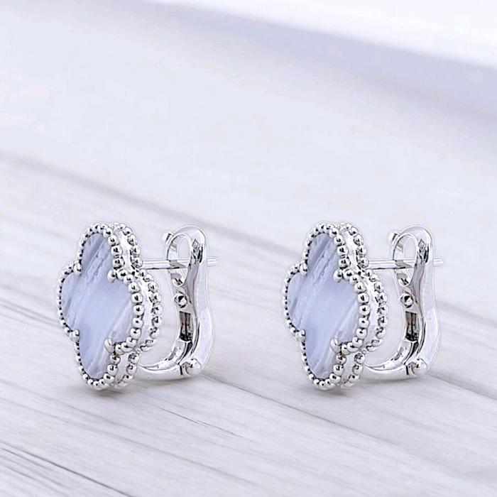 Clover vintage Chalcedony Earring 18K / Diamond Jewelry