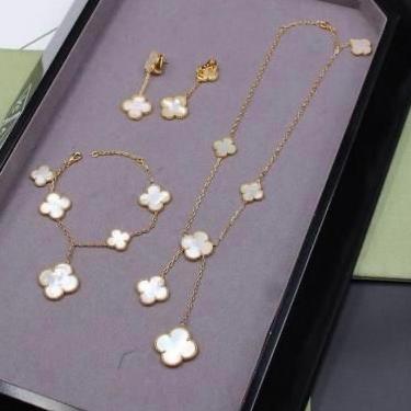 Magic Pearl Clover Necklace 6 Motif Clover 18K Gold Diamond Jewelry-10KBD1587AB-HT