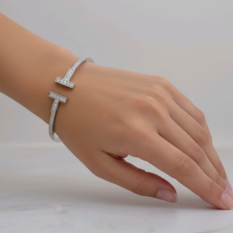 Double T Diamond Bangle 18K / Gelang Berluan Double T 18K / Diamond Jewelry 140GBD129000AB-HT
