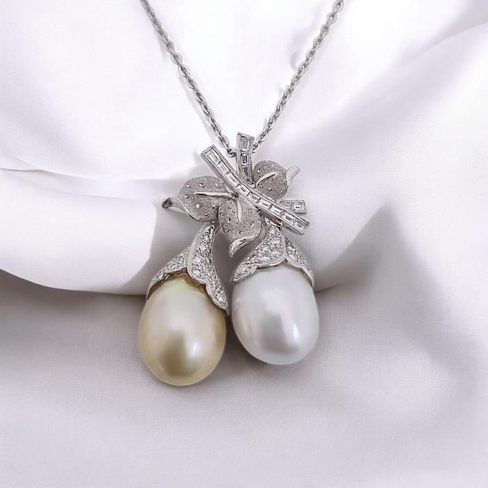 Liontin Double Colour Pearl Diamond 18K / Diamond Jewelry