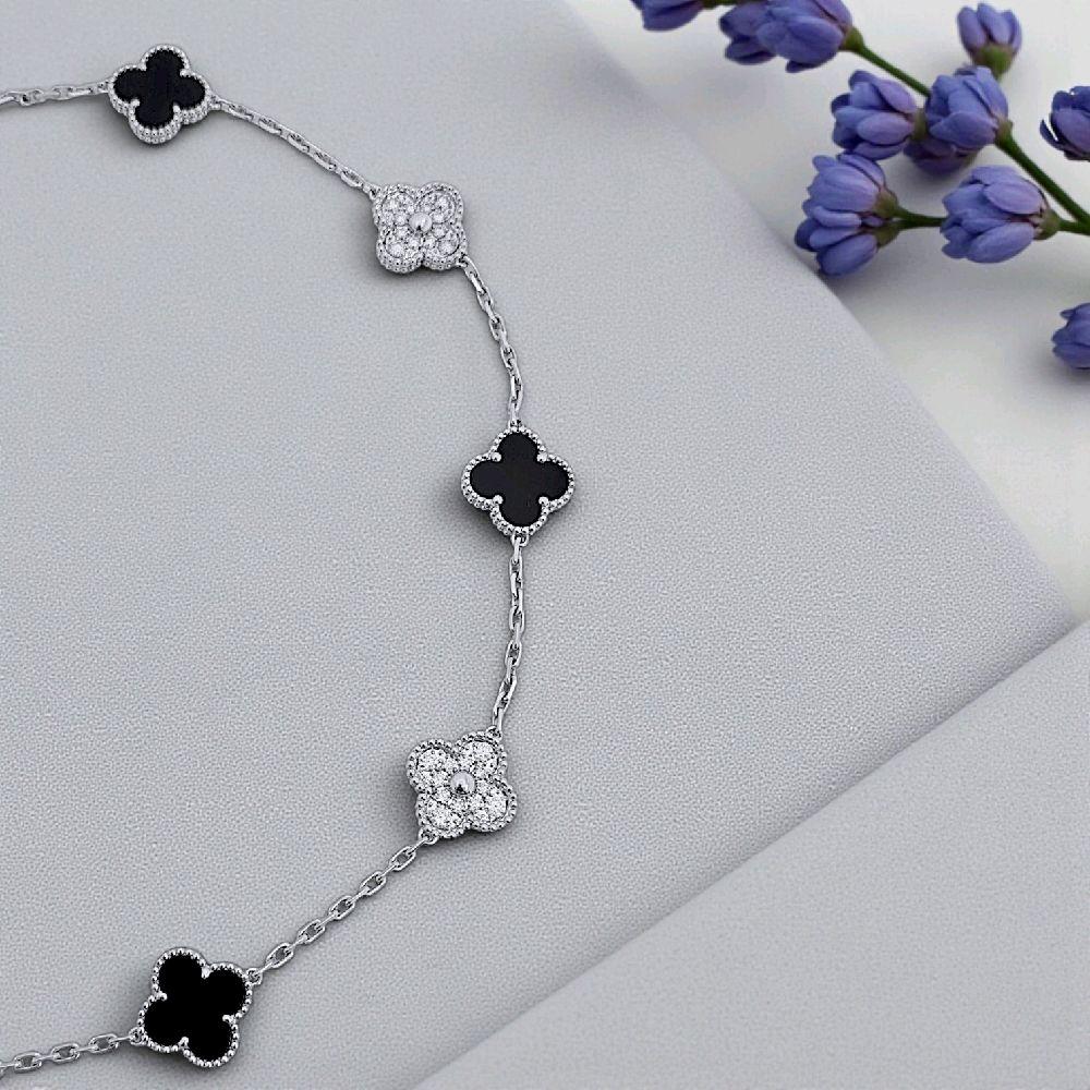 Magic Clover Diamond Onyx Necklace 18K / Kalung Berlian Onyx Clover Magic 18K / Diamond Jewelry 119KBD820000AB HT