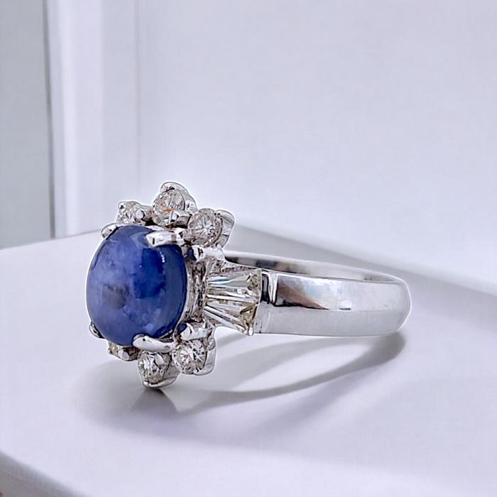 Blue Sapphire Diamond Ring 18K / Diamond Jewelry