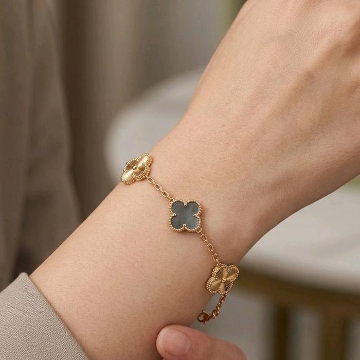 Vintage Alhambra Grey Mop Bracelet 18K /Diamond Jewelry / 451GBD1265RY