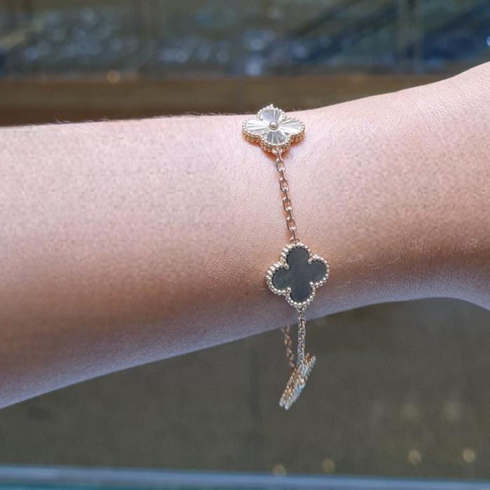 Vintage Alhambra Obsician 5 Clover Bracelet 18K /Diamond Jewelry