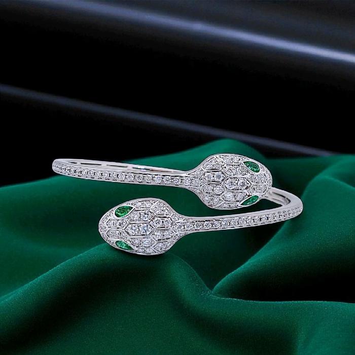 Ulo Diamond Bangle 18K / Diamond Jewelry