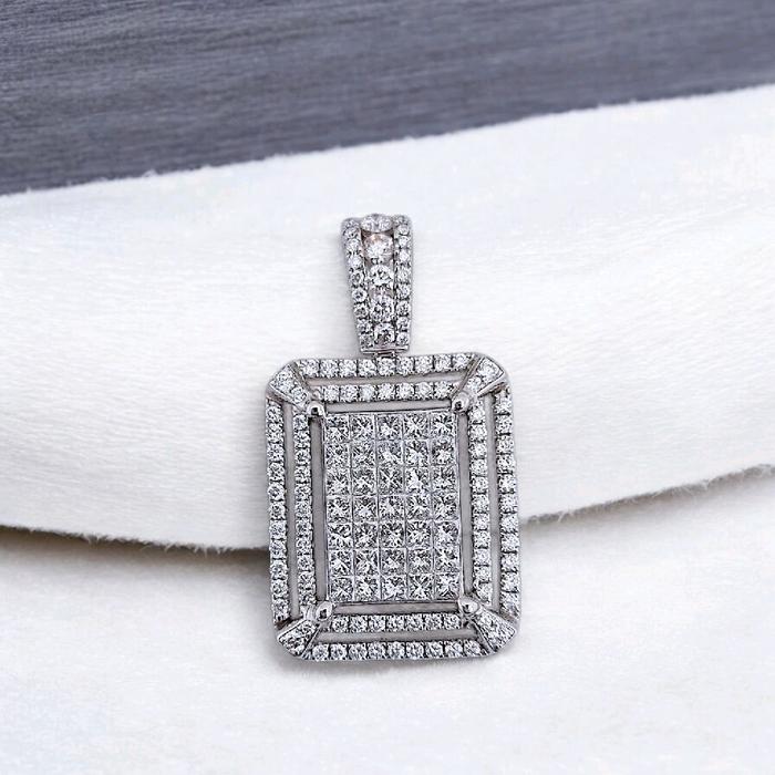 Liontin Square Diamond 18K / Diamond Jewelry