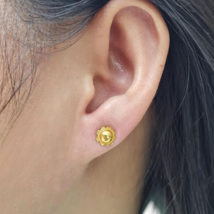 Anting Mas Tusuk Model Bunga Matahari 23K-Diamond Jewelry