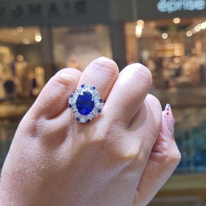 Blue Sapphire Diamond Ring 18K / Diamond Jewelry