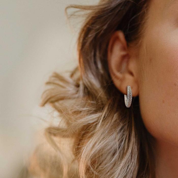 Diamond earring Anting Pave Berlian hoop klip white gold 18K Diamond Jewelry