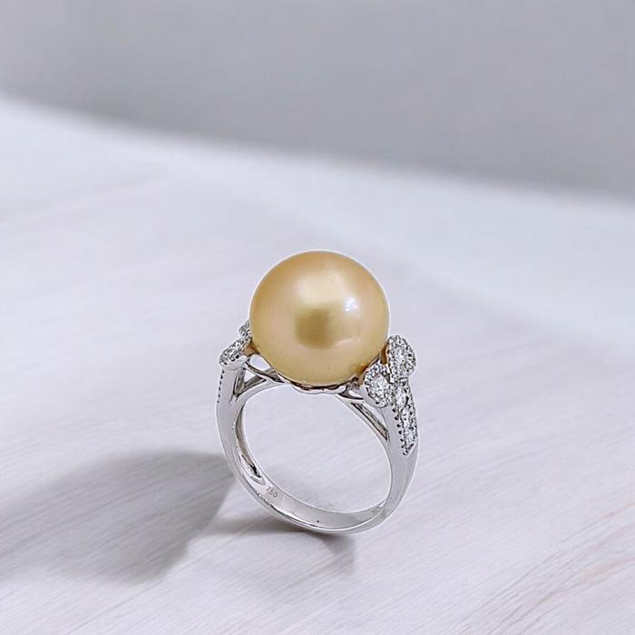 Pearl Diamond Ring 18K / Diamond Jewelry